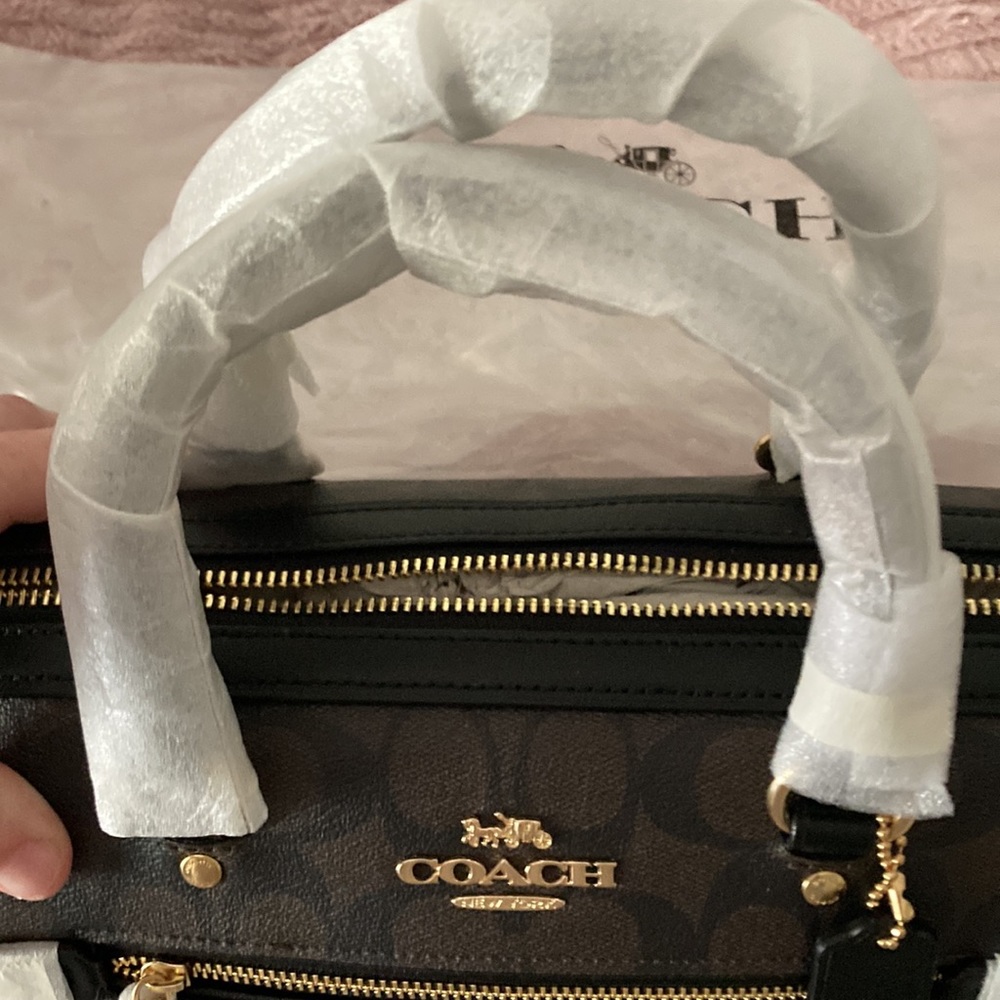 Brand new Coach Crossbody/Shoulder/Handbag in Classic Coach Black/Brown Color - Picture 6 of 13